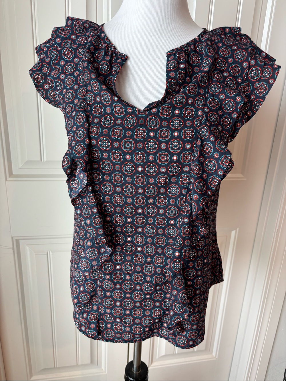 Banana Republic Navy and Red Geometric Ruffle Sleeve Blouse
